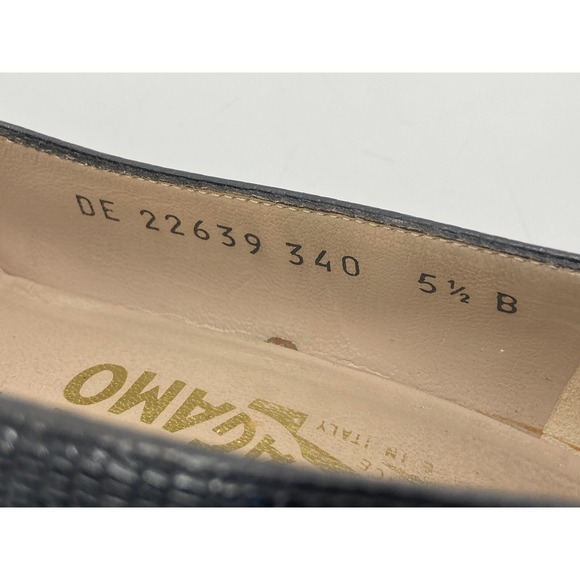 SALVATORE FERRAGAMO Black Leather Chunky Heels Pumps Sz 5.5 B - Picture 8 of 11